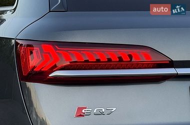 Позашляховик / Кросовер Audi SQ7 2020 в Луцьку