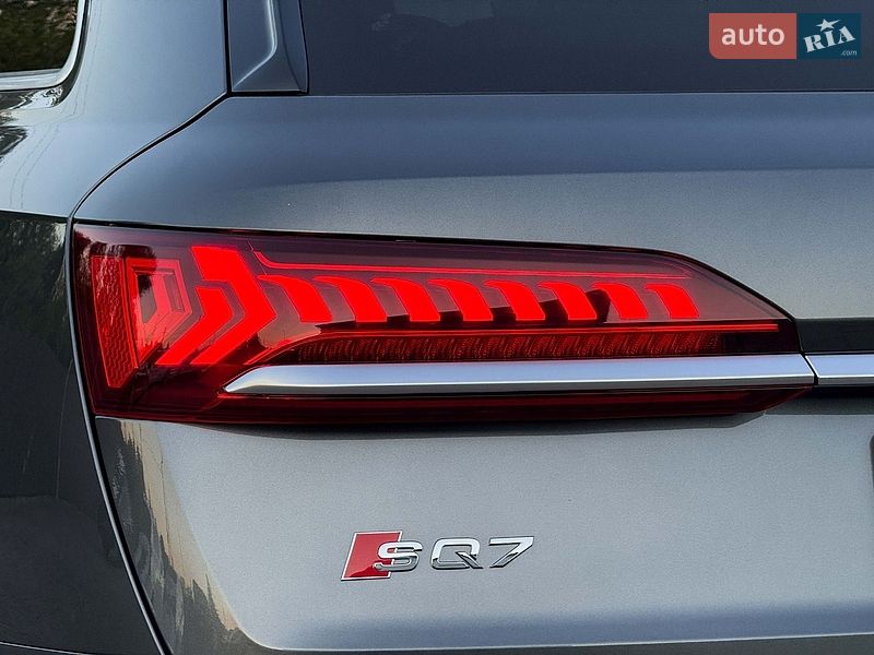 Позашляховик / Кросовер Audi SQ7 2020 в Луцьку