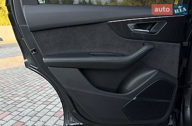 Позашляховик / Кросовер Audi SQ7 2020 в Луцьку