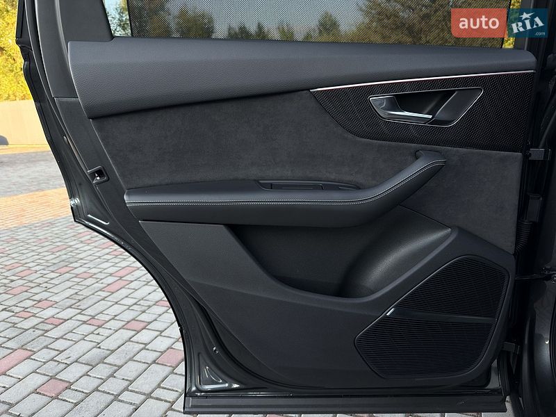 Позашляховик / Кросовер Audi SQ7 2020 в Луцьку