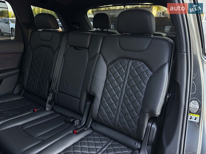 Позашляховик / Кросовер Audi SQ7 2020 в Луцьку