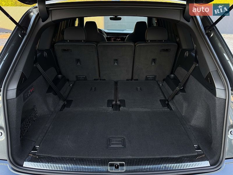 Позашляховик / Кросовер Audi SQ7 2020 в Луцьку