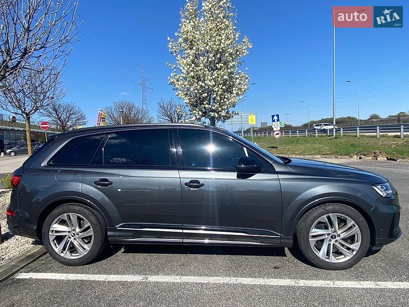 Позашляховик / Кросовер Audi SQ7 2021 в Харкові