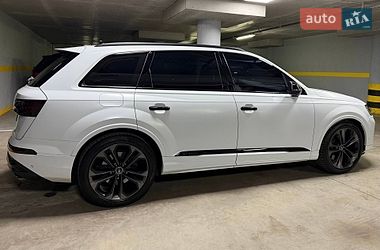 Внедорожник / Кроссовер Audi SQ7 2024 в Киеве