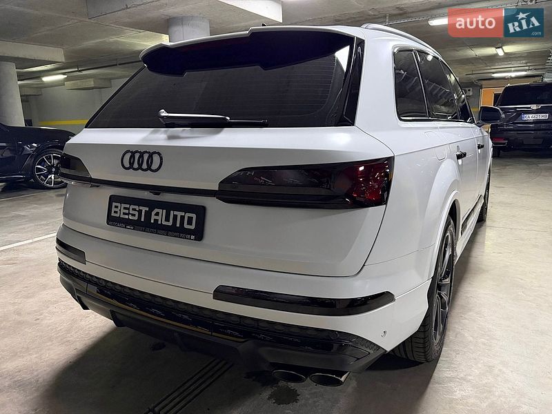 Внедорожник / Кроссовер Audi SQ7 2024 в Киеве