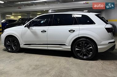 Внедорожник / Кроссовер Audi SQ7 2024 в Киеве