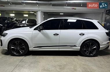 Внедорожник / Кроссовер Audi SQ7 2024 в Киеве