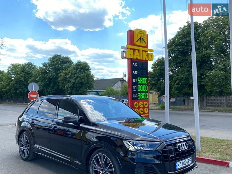 Audi SQ7, фото з оголошення