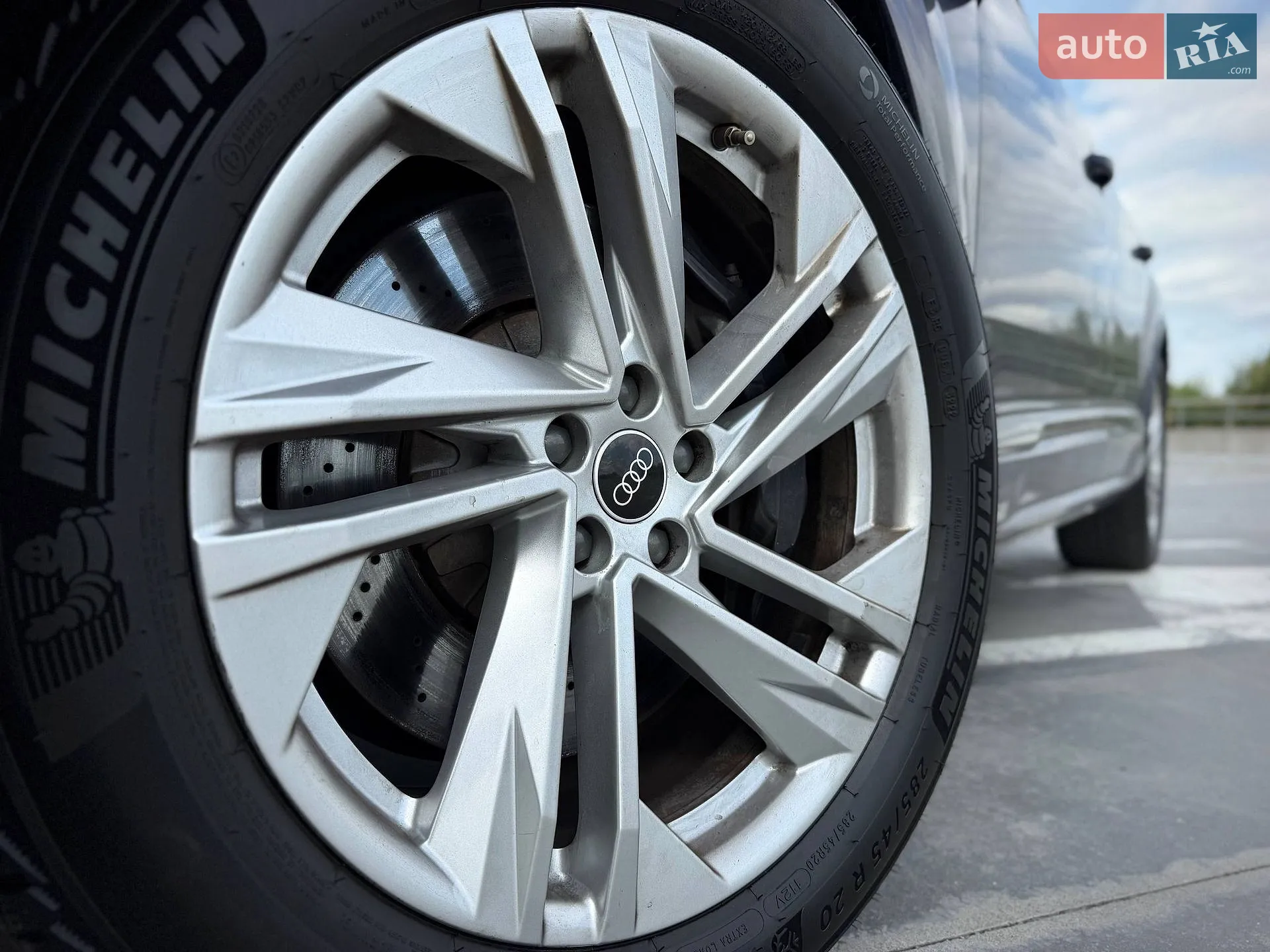 2020 Audi SQ7 - мініатюра 3
