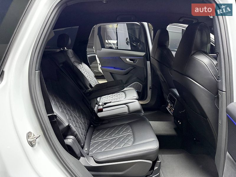 Внедорожник / Кроссовер Audi SQ7 2024 в Киеве