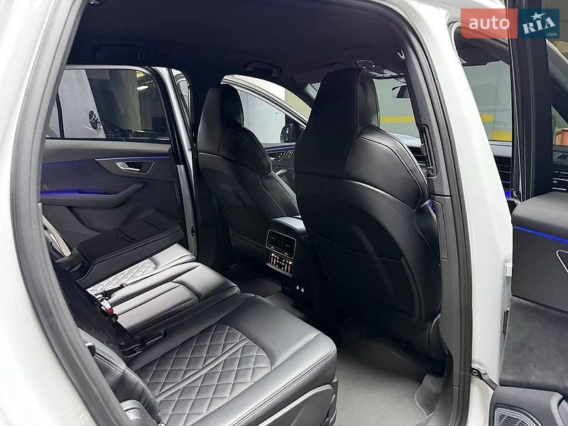 Внедорожник / Кроссовер Audi SQ7 2024 в Киеве