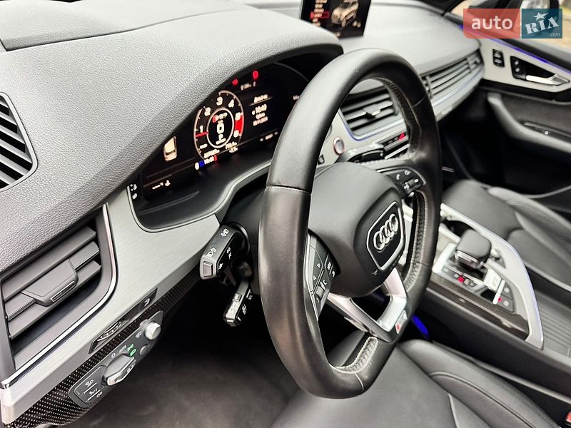 Внедорожник / Кроссовер Audi SQ7 2018 в Львове