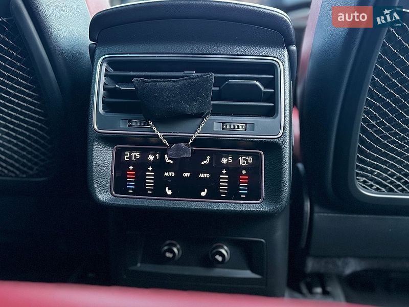 Позашляховик / Кросовер Audi SQ7 2021 в Києві