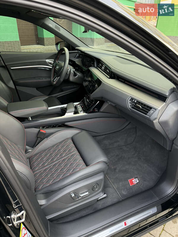 Внедорожник / Кроссовер Audi SQ8 e-tron 2023 в Ивано-Франковске