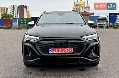 Внедорожник / Кроссовер Audi SQ8 e-tron 2023 в 