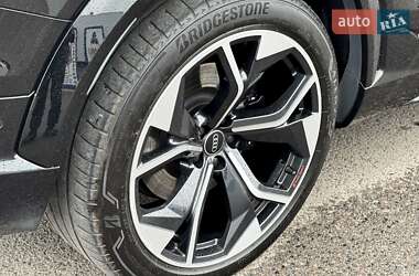 Внедорожник / Кроссовер Audi SQ8 e-tron 2023 в 