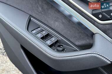 Внедорожник / Кроссовер Audi SQ8 e-tron 2023 в 
