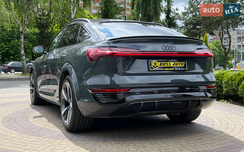 Внедорожник / Кроссовер Audi SQ8 e-tron 2023 в Львове