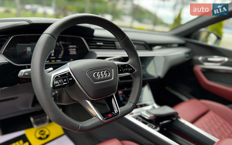 Внедорожник / Кроссовер Audi SQ8 e-tron 2023 в Львове
