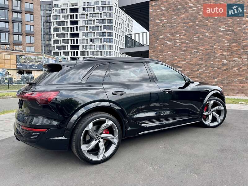 Внедорожник / Кроссовер Audi SQ8 e-tron 2023 в Киеве