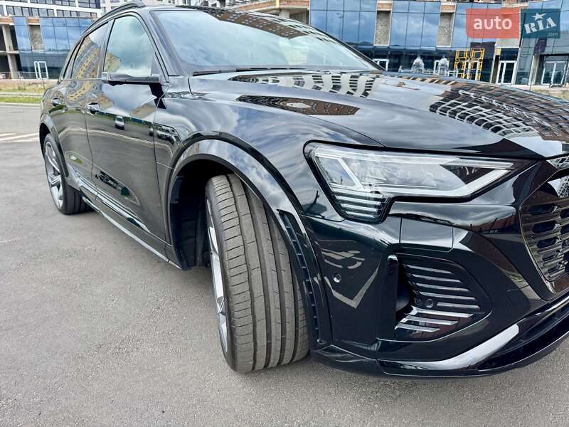 Внедорожник / Кроссовер Audi SQ8 e-tron 2023 в Киеве