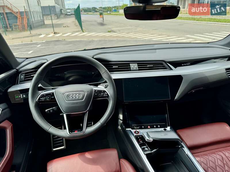 Внедорожник / Кроссовер Audi SQ8 e-tron 2023 в Киеве