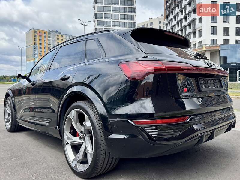 Внедорожник / Кроссовер Audi SQ8 e-tron 2023 в Киеве