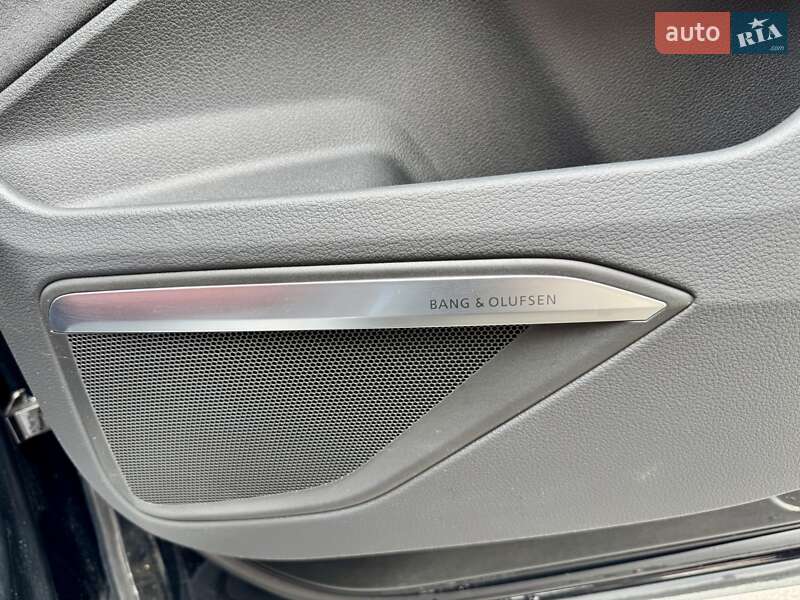 Внедорожник / Кроссовер Audi SQ8 e-tron 2023 в Киеве