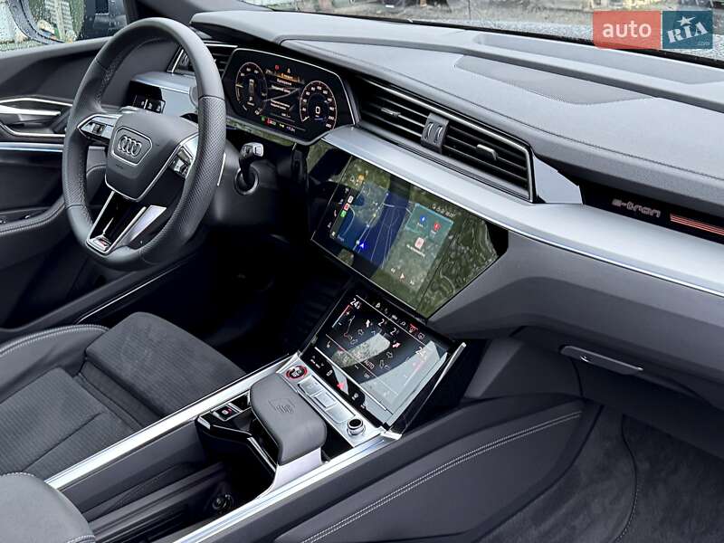Внедорожник / Кроссовер Audi SQ8 e-tron 2023 в Киеве
