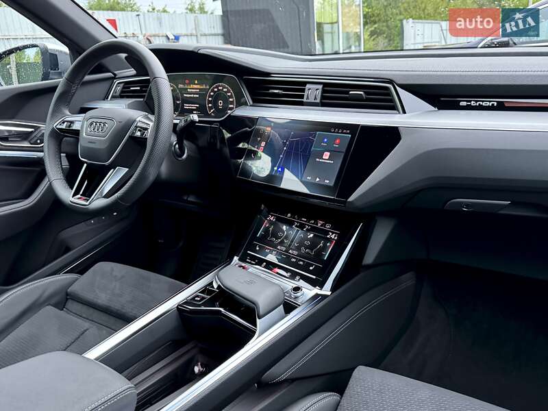 Внедорожник / Кроссовер Audi SQ8 e-tron 2023 в Киеве