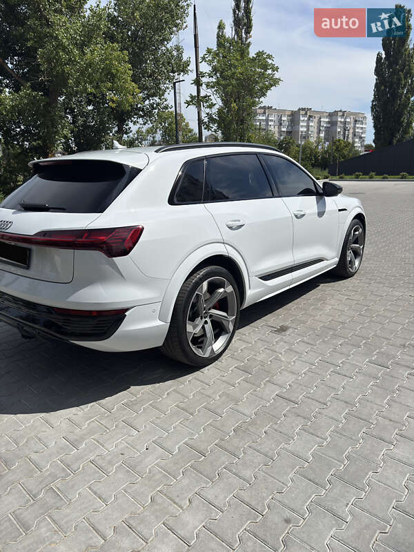 Внедорожник / Кроссовер Audi SQ8 e-tron 2023 в Кропивницком