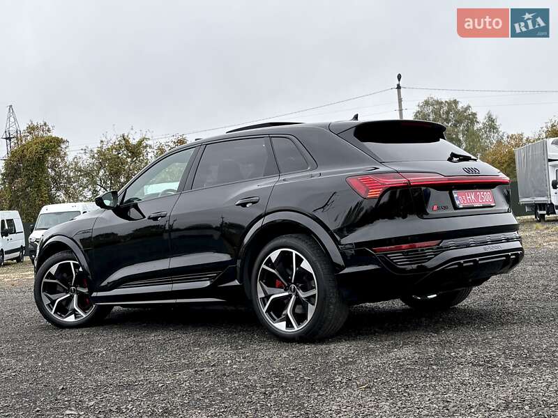 Позашляховик / Кросовер Audi SQ8 e-tron 2024 в Ковелі