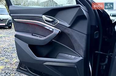 Внедорожник / Кроссовер Audi SQ8 e-tron 2024 в 