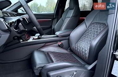 Внедорожник / Кроссовер Audi SQ8 e-tron 2024 в 