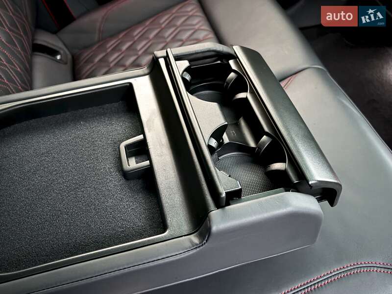Позашляховик / Кросовер Audi SQ8 e-tron 2024 в Ковелі