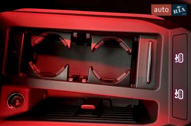 Внедорожник / Кроссовер Audi SQ8 e-tron 2024 в 