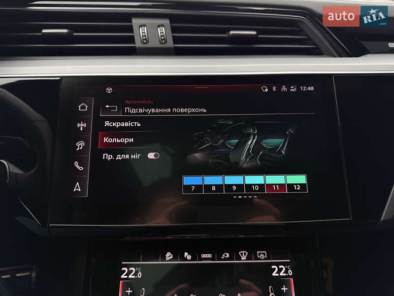 Внедорожник / Кроссовер Audi SQ8 e-tron 2023 в Мукачево