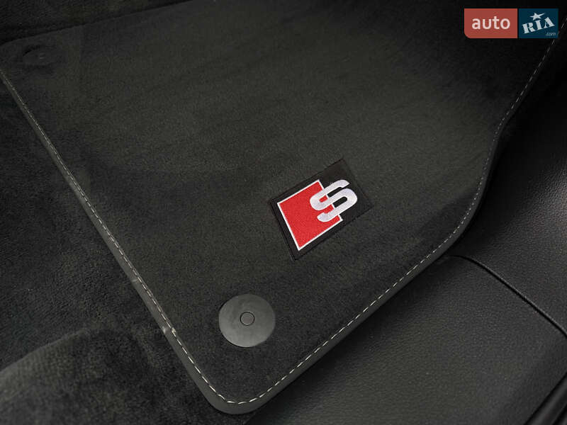 Внедорожник / Кроссовер Audi SQ8 e-tron 2023 в Мукачево