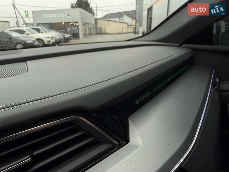 Внедорожник / Кроссовер Audi SQ8 e-tron 2023 в Мукачево