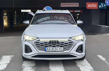 Позашляховик / Кросовер Audi SQ8 e-tron 2023 в Києві