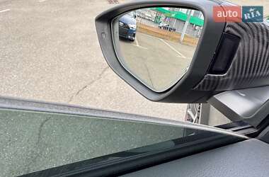 Внедорожник / Кроссовер Audi SQ8 Sportback e-tron 2023 в 