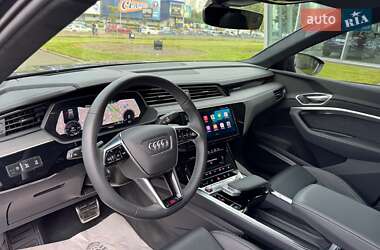 Внедорожник / Кроссовер Audi SQ8 Sportback e-tron 2023 в 