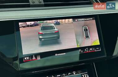 Внедорожник / Кроссовер Audi SQ8 Sportback e-tron 2023 в 