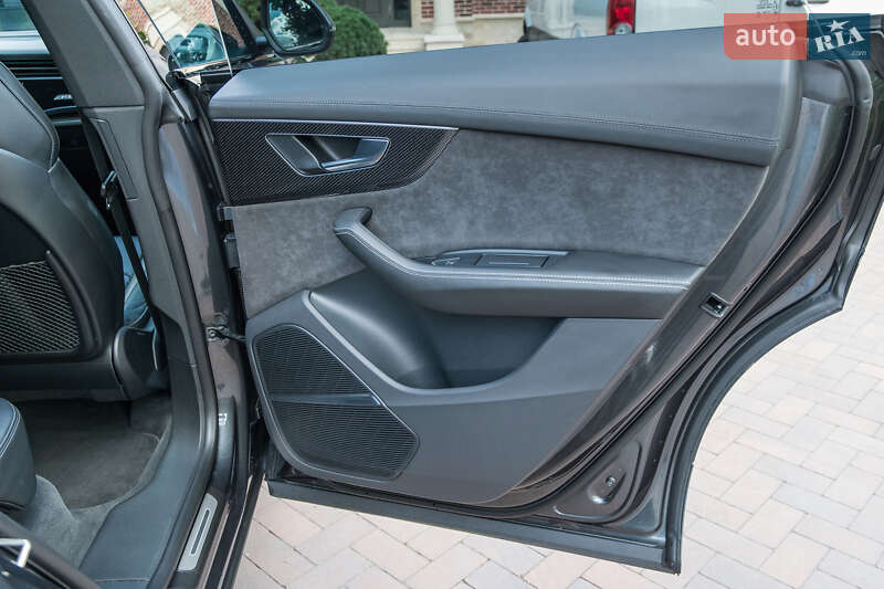 Внедорожник / Кроссовер Audi SQ8 2021 в Киеве