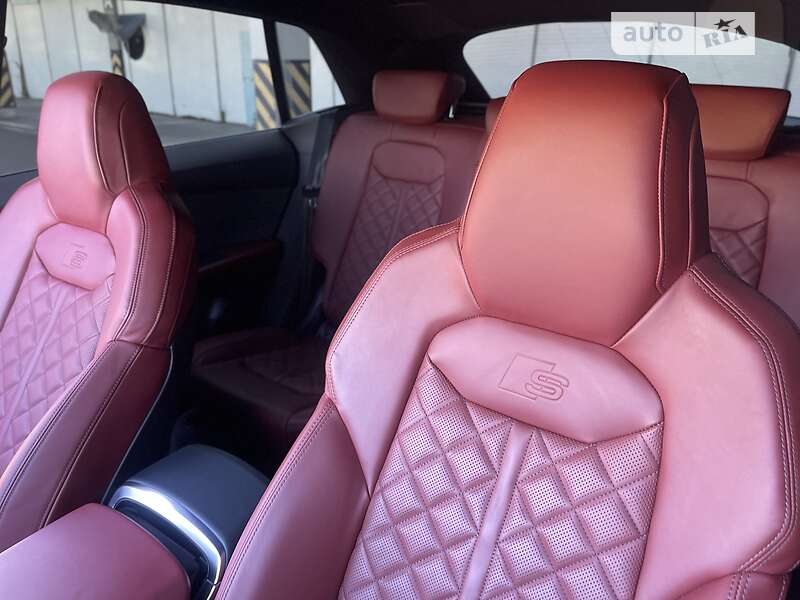Внедорожник / Кроссовер Audi SQ8 2022 в Киеве
