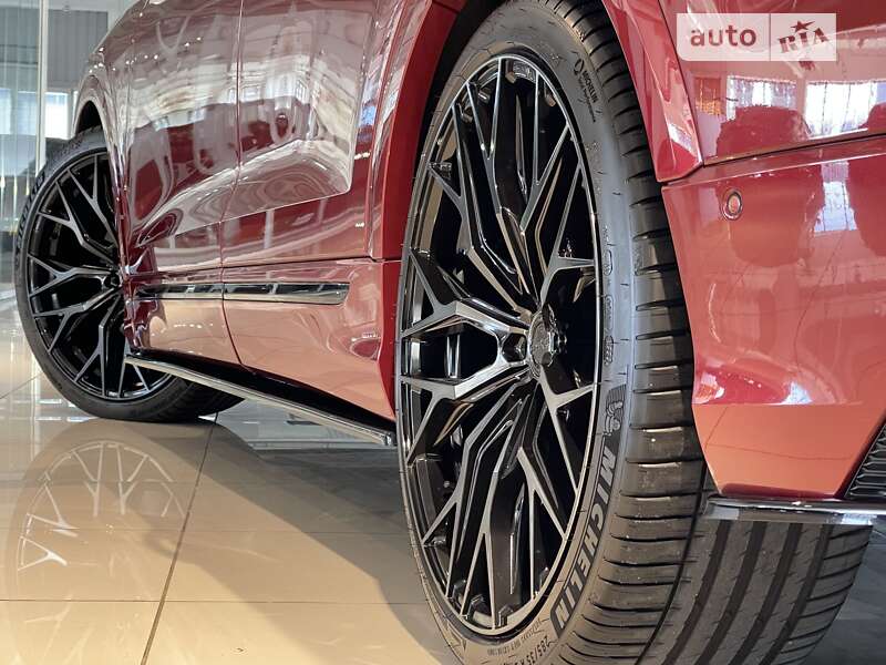 Позашляховик / Кросовер Audi SQ8 2021 в Києві