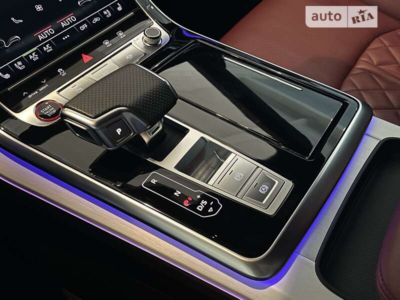 Позашляховик / Кросовер Audi SQ8 2021 в Києві