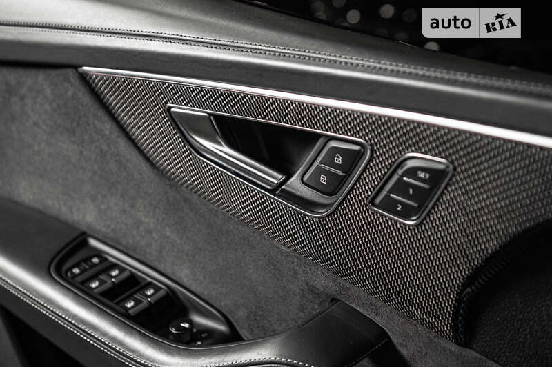 Внедорожник / Кроссовер Audi SQ8 2020 в Ужгороде