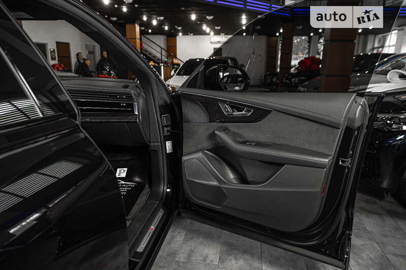 Внедорожник / Кроссовер Audi SQ8 2020 в Ужгороде