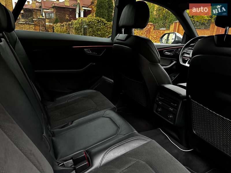 Внедорожник / Кроссовер Audi SQ8 2020 в Киеве